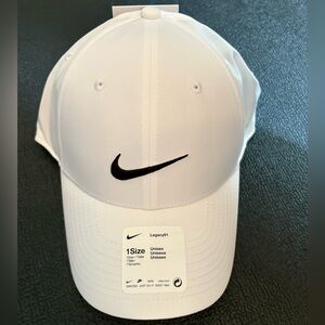 Nike white Legacy 91 golf hat